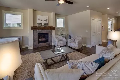 61036 Stari Most Loop, Bend, OR 97702 photo 6