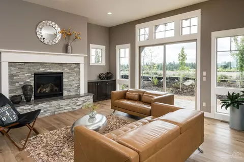 19307 Alianna Loop, Bend, OR 97702 photo 6