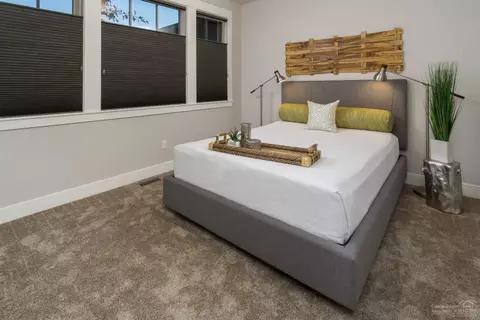 19307 Alianna Loop, Bend, OR 97702 photo 15