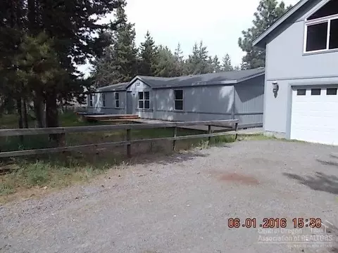 16500 Sprague Loop, La Pine, OR 97739 photo 2