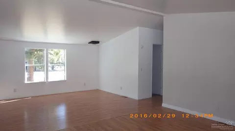 16500 Sprague Loop, La Pine, OR 97739 photo 6