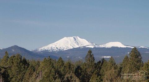 3359 NW Arrowleaf Ct, Bend, OR 97701 photo 2