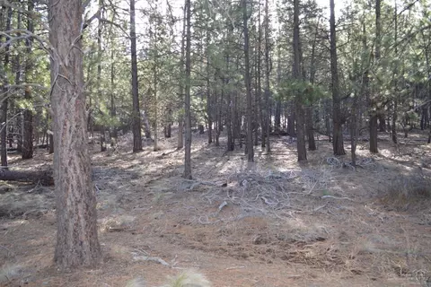 19445 Bainbridge Ct, Bend, OR 97702 photo 8