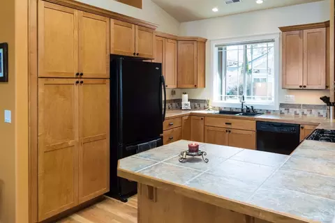 63384 Boyd Acres Rd, Bend, OR 97701 photo 7