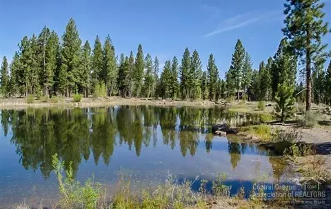 56322 Fireglass Loop, Bend, OR 97707 photo 2