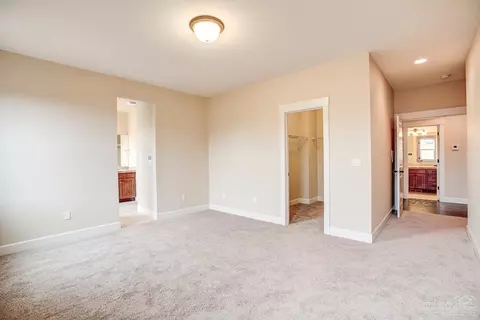 20827 Bobwhite Ct, Bend, OR 97701 photo 11