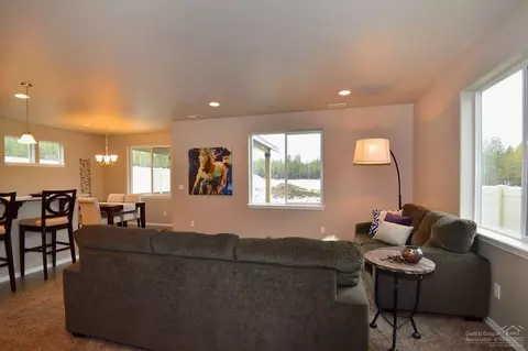 62852 NE Nolan St, Bend, OR 97701 photo 13