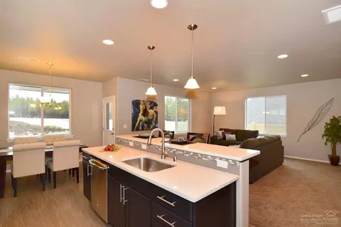 62852 NE Nolan St, Bend, OR 97701 photo 5