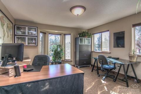 21908 Dee Dr, Bend, OR 97701 photo 10