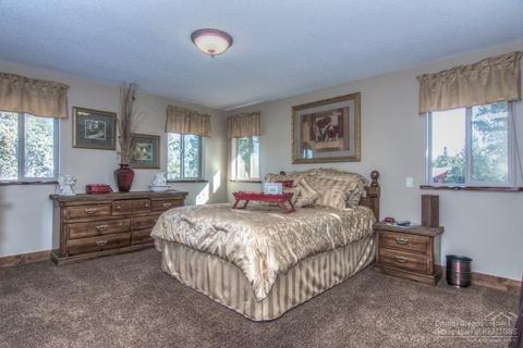 21908 Dee Dr, Bend, OR 97701 photo 12