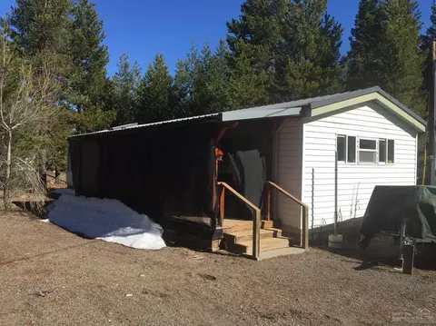 52684 Center Dr, La Pine, OR 97739 photo 3