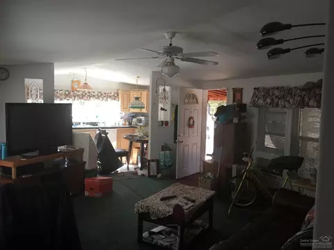 52684 Center Dr, La Pine, OR 97739 photo 6