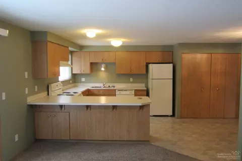 16166 North Dr, La Pine, OR 97739 photo 4