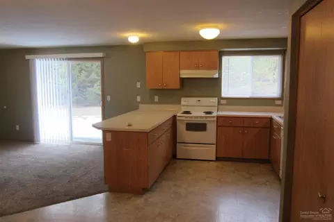 16166 North Dr, La Pine, OR 97739 photo 5