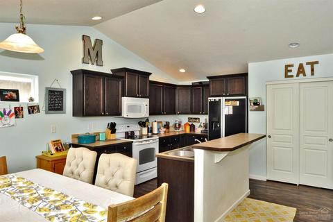 2770 NE Spring Water Pl, Bend, OR 97701 photo 6