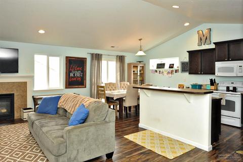 2770 NE Spring Water Pl, Bend, OR 97701 photo 2