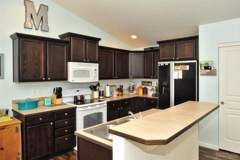 2770 NE Spring Water Pl, Bend, OR 97701 photo 8