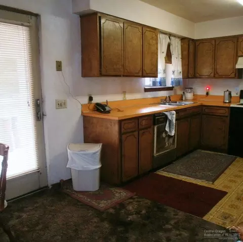 15981 Falcon Ln, La Pine, OR 97739 photo 19