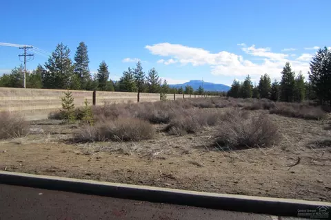 16648 Assembly Way, La Pine, OR 97739 photo 2