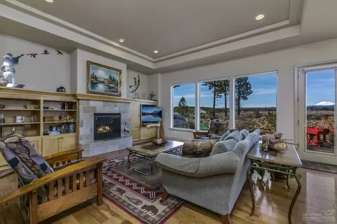 61867 Fall Creek Loop, Bend, OR 97702 photo 7