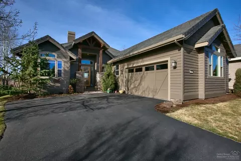 61867 Fall Creek Loop, Bend, OR 97702 photo 1