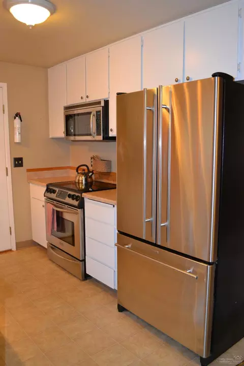 802 SE 6th St, Bend, OR 97702 photo 10