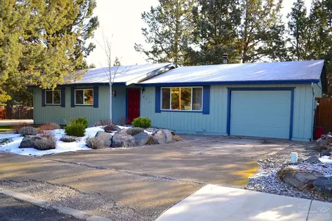 802 SE 6th St, Bend, OR 97702 photo 1