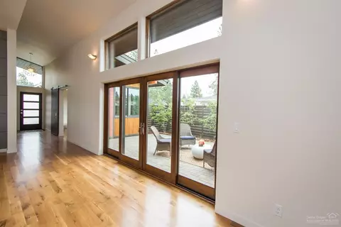 1847 NW Fields St, Bend, OR 97703 photo 3