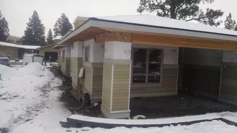 1858 NW Fields St, Bend, OR 97703 photo 2