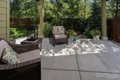 20509 Jacklight Ln, Bend, OR 97702 photo 8