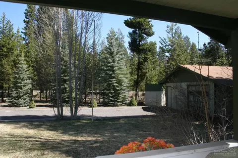 15987 Pine Ln, La Pine, OR 97739 photo 5