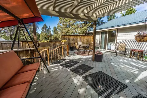 63866 Sunset Dr, Bend, OR 97703 photo 13