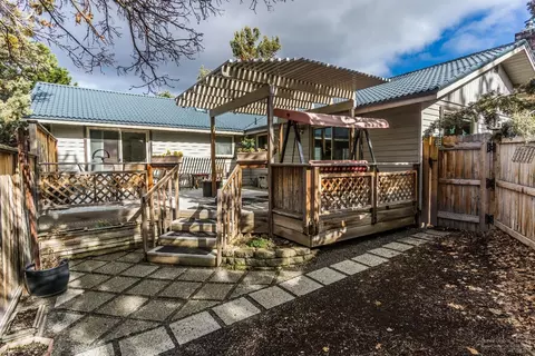 63866 Sunset Dr, Bend, OR 97703 photo 15
