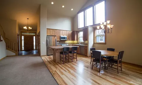 60819 Scotts Bluff Pl, Bend, OR 97702 photo 6
