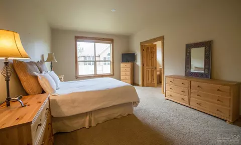 60819 Scotts Bluff Pl, Bend, OR 97702 photo 13