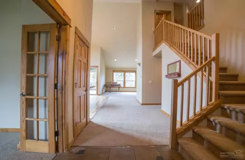 60819 Scotts Bluff Pl, Bend, OR 97702 photo 4