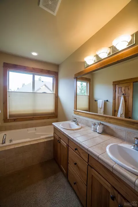60819 Scotts Bluff Pl, Bend, OR 97702 photo 14