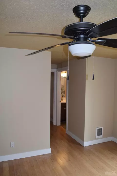 1644 NE Cackler, Bend, OR 97701 photo 12