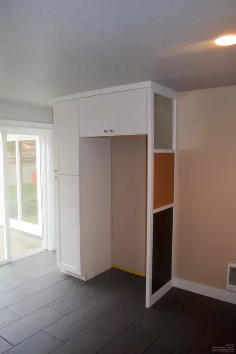 1644 NE Cackler, Bend, OR 97701 photo 7