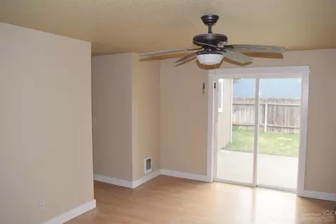 1644 NE Cackler, Bend, OR 97701 photo 10