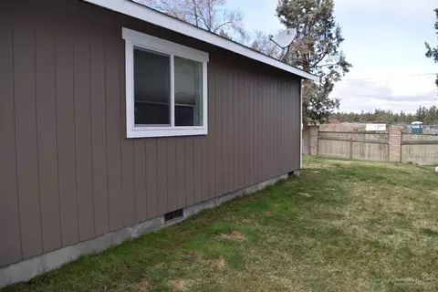 1644 NE Cackler, Bend, OR 97701 photo 18