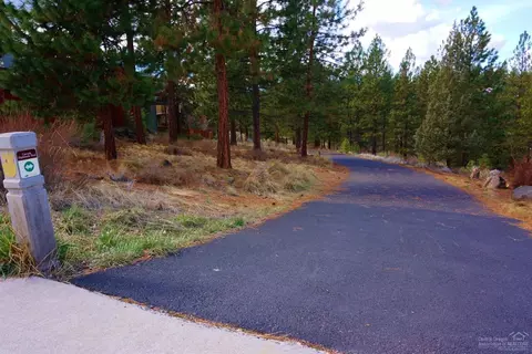 547 NW Flagline Dr, Bend, OR 97701 photo 24