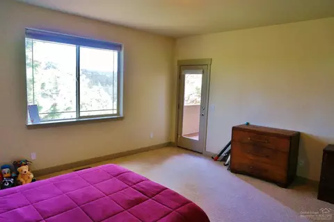 547 NW Flagline Dr, Bend, OR 97701 photo 17