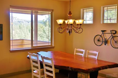 547 NW Flagline Dr, Bend, OR 97701 photo 7