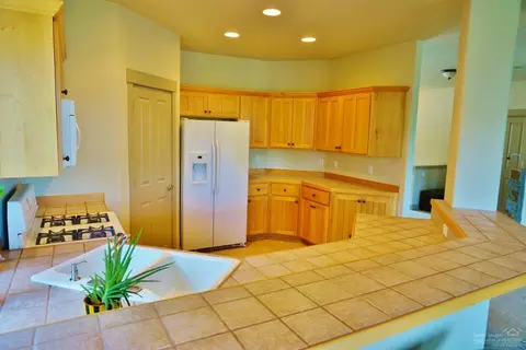 547 NW Flagline Dr, Bend, OR 97701 photo 6