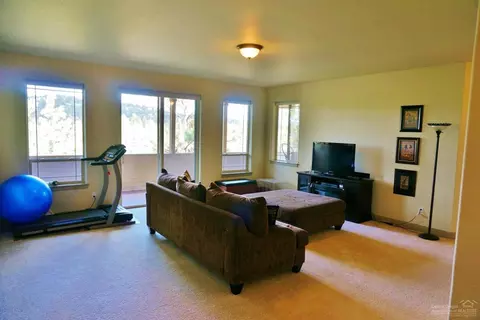 547 NW Flagline Dr, Bend, OR 97701 photo 15