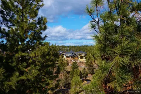 547 NW Flagline Dr, Bend, OR 97701 photo 3