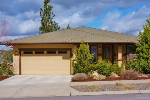 547 NW Flagline Dr, Bend, OR 97701 photo 1