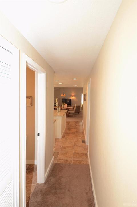 21049 Don St, Bend, OR 97701 photo 14