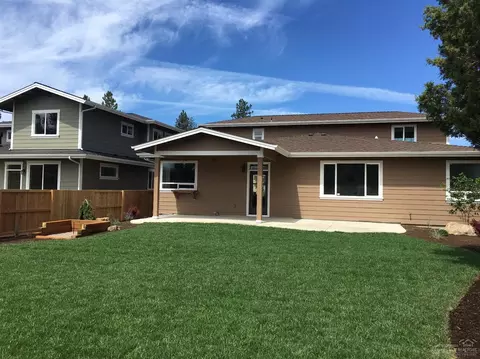 60846 Garrison Dr, Bend, OR 97702 photo 9